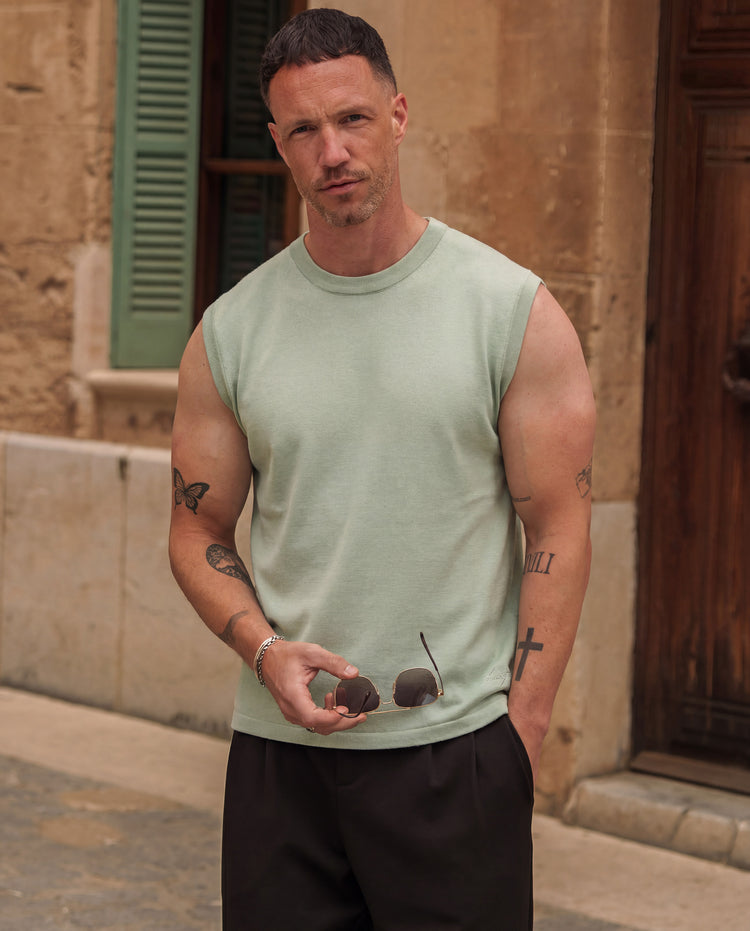 Sleeveless Knit Shirt (Green)
