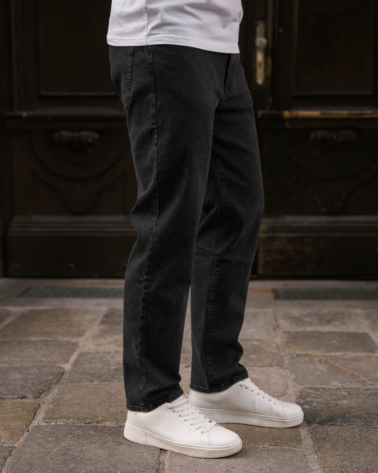 Essential Regular Fit Jeans (Washed Black)