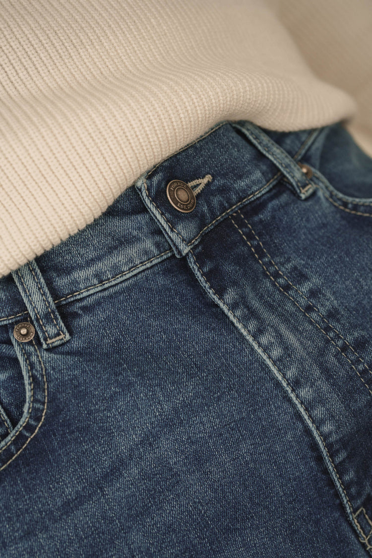 Essential Regular Fit Jeans (Mid Blue)