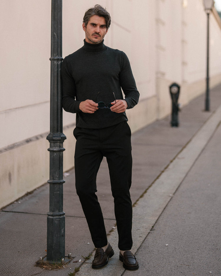 Merino Turtleneck (Dark grey)