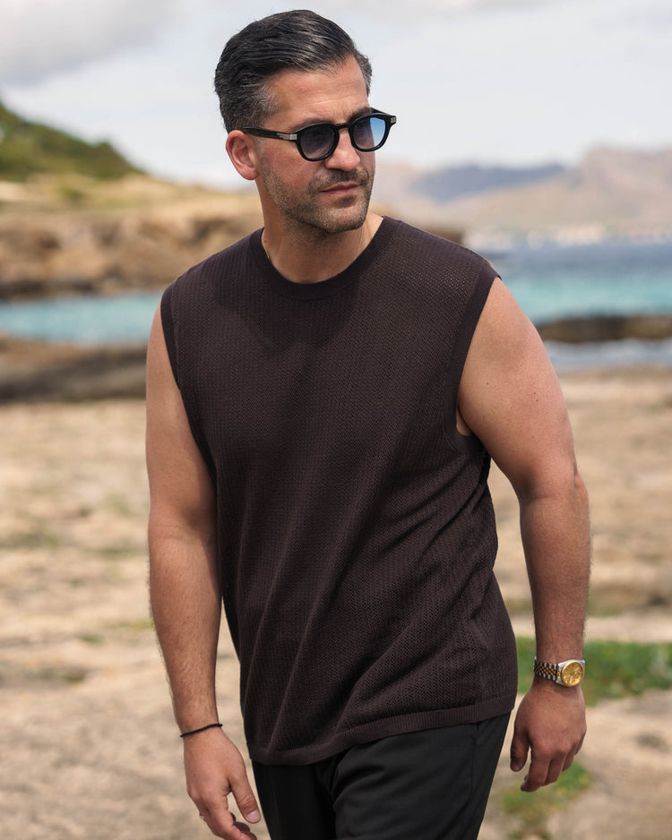 Mesh Knit Sleeveless Shirt (Brown)