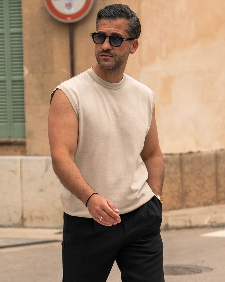 Sleeveless Knit Shirt (Taupe)