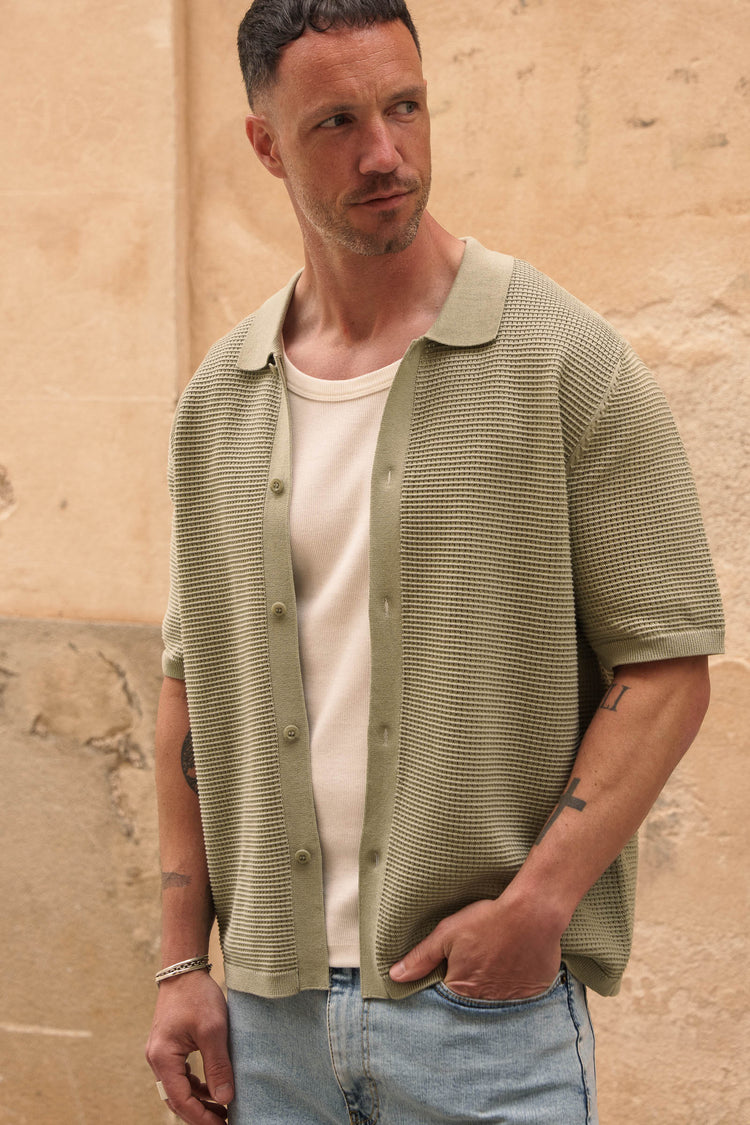 Mesh Knit Short Sleeve Shirt (Light Green)