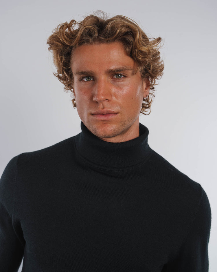 Merino Turtleneck (Black)