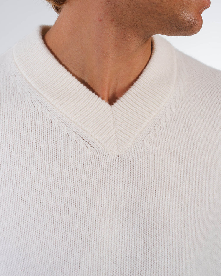 Wool Knit V-Neck (Off-white)